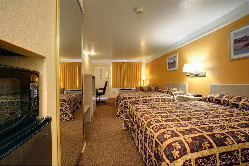 Texas Inn & Suites Pharr/San Juan Extérieur photo