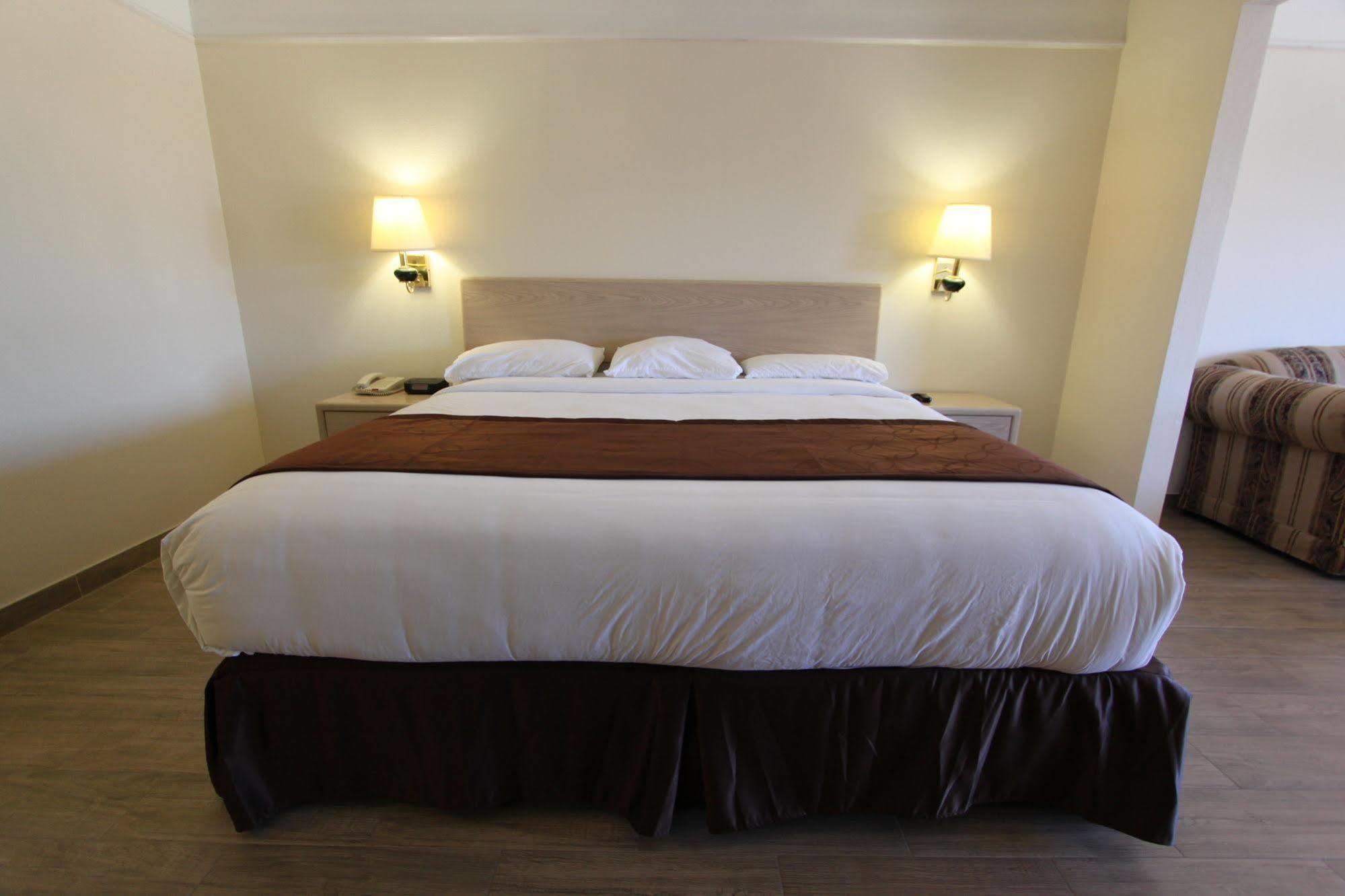 Texas Inn & Suites Pharr/San Juan Extérieur photo