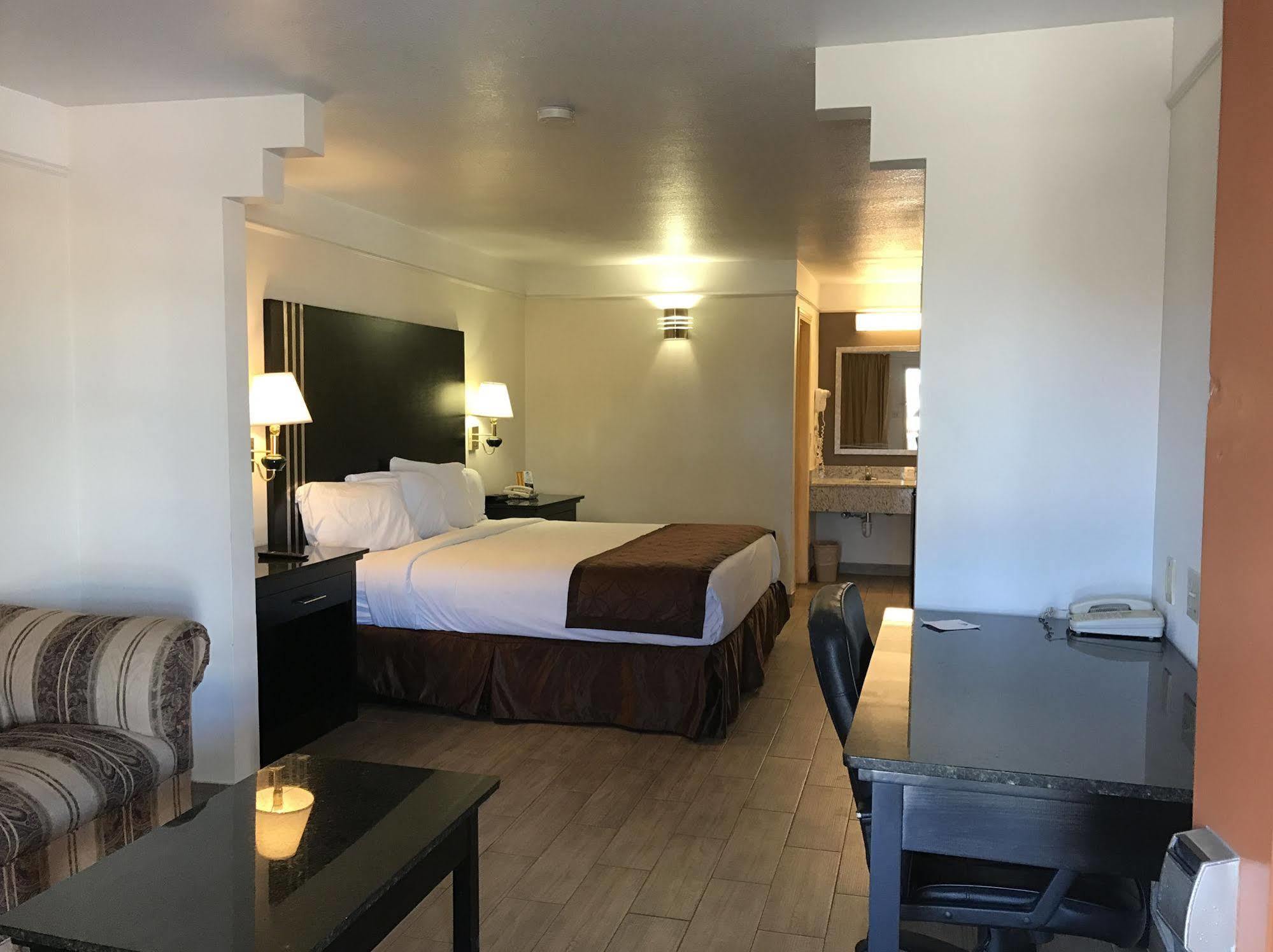 Texas Inn & Suites Pharr/San Juan Extérieur photo