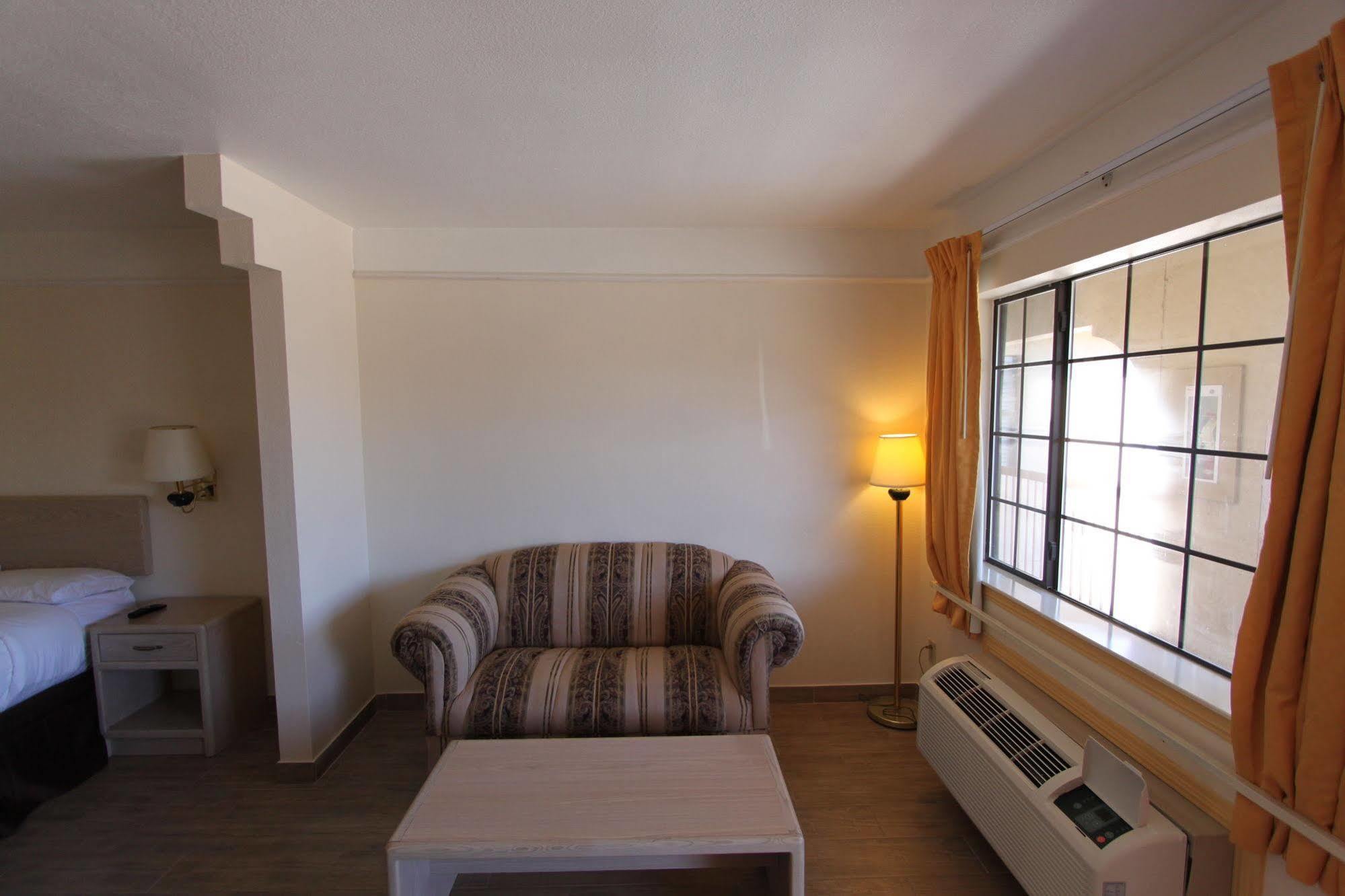 Texas Inn & Suites Pharr/San Juan Extérieur photo
