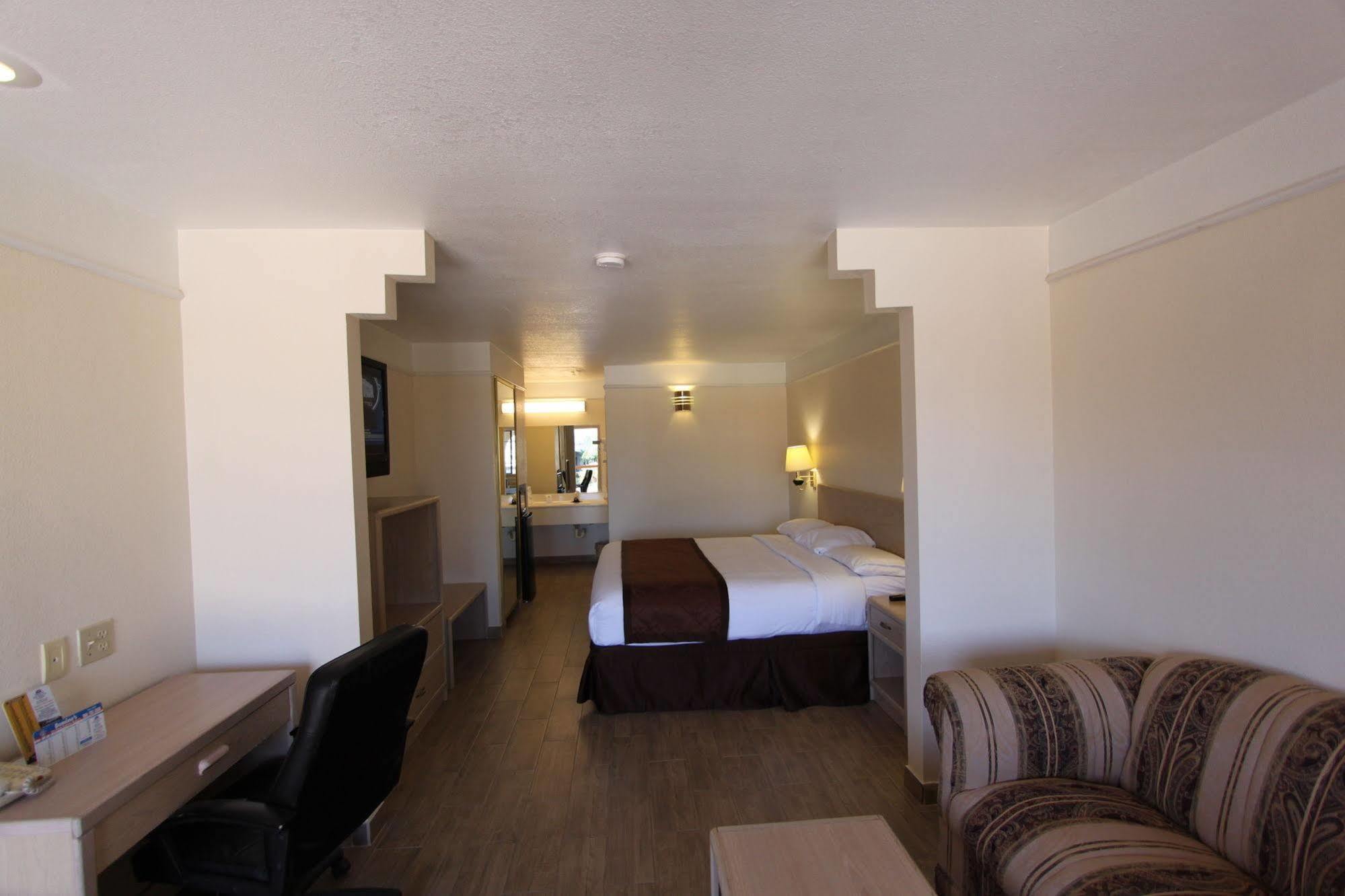 Texas Inn & Suites Pharr/San Juan Extérieur photo