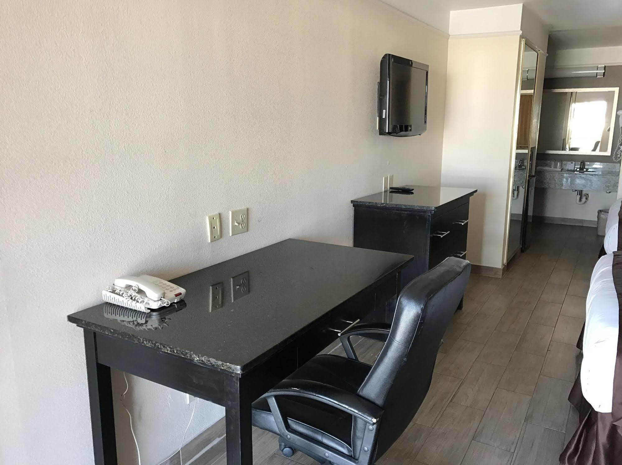 Texas Inn & Suites Pharr/San Juan Extérieur photo