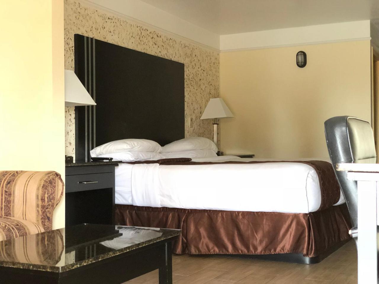 Texas Inn & Suites Pharr/San Juan Extérieur photo