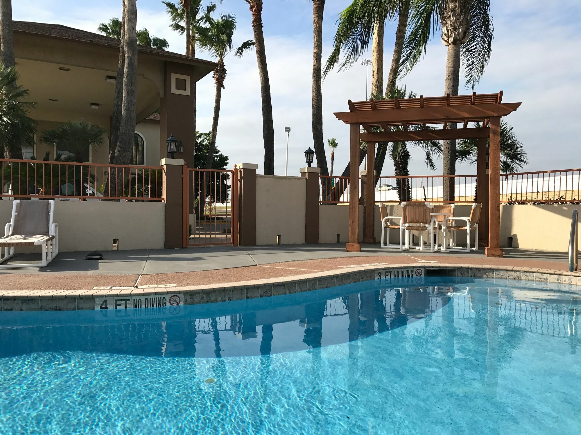 Texas Inn & Suites Pharr/San Juan Extérieur photo